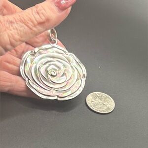 Iridescent Rose Shell Pendant Necklace - Women Jewelry